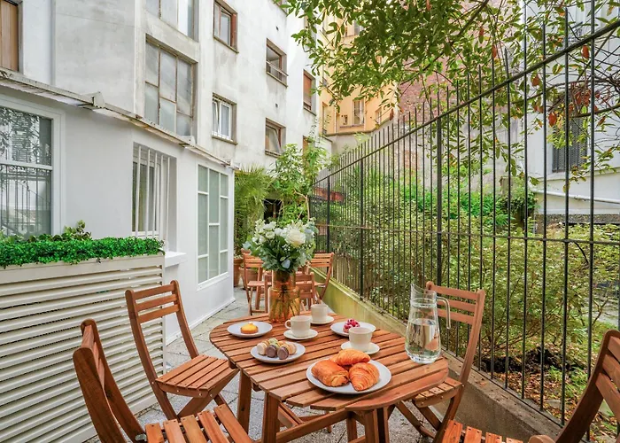 Lavie Maison Terrace And Ac Apartment *