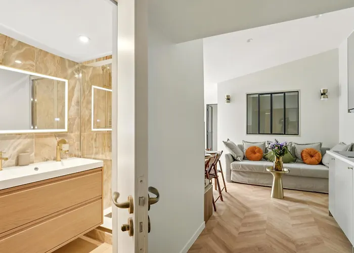 Lavie Maison Terrace And Ac Apartment *